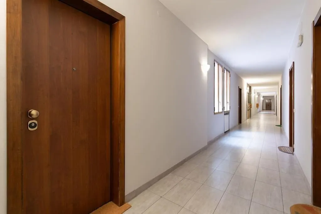 Enjoy Home - Downtown Nest In Piazza Garibaldi Πάδοβα 0*,  Ιταλία