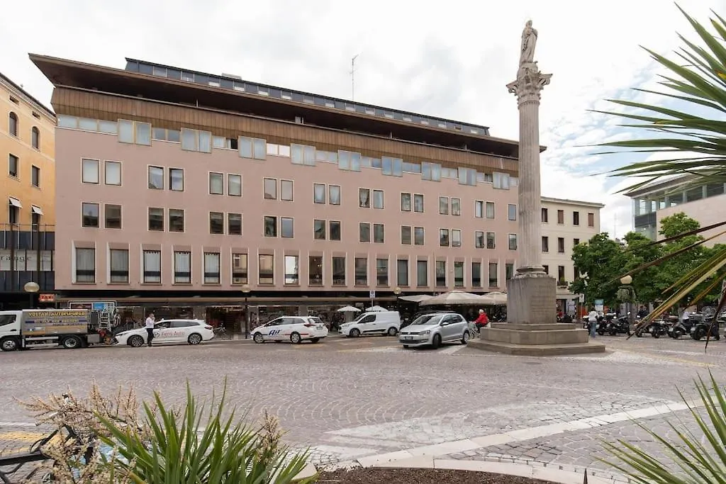 Enjoy Home - Downtown Nest In Piazza Garibaldi location